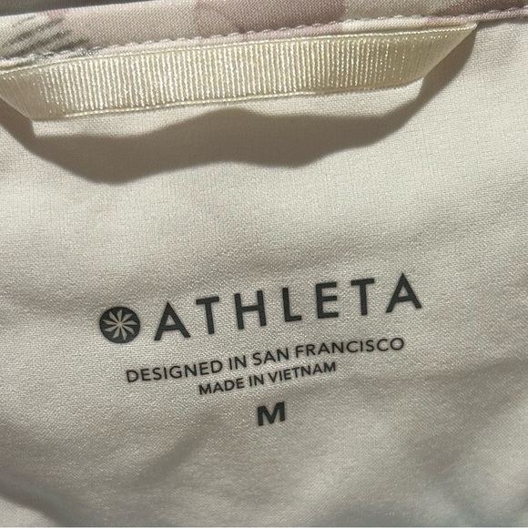 Athleta Camo RUNNING FREE REFLECTIVE JACKET Pink White M EUC - Picture 2 of 15